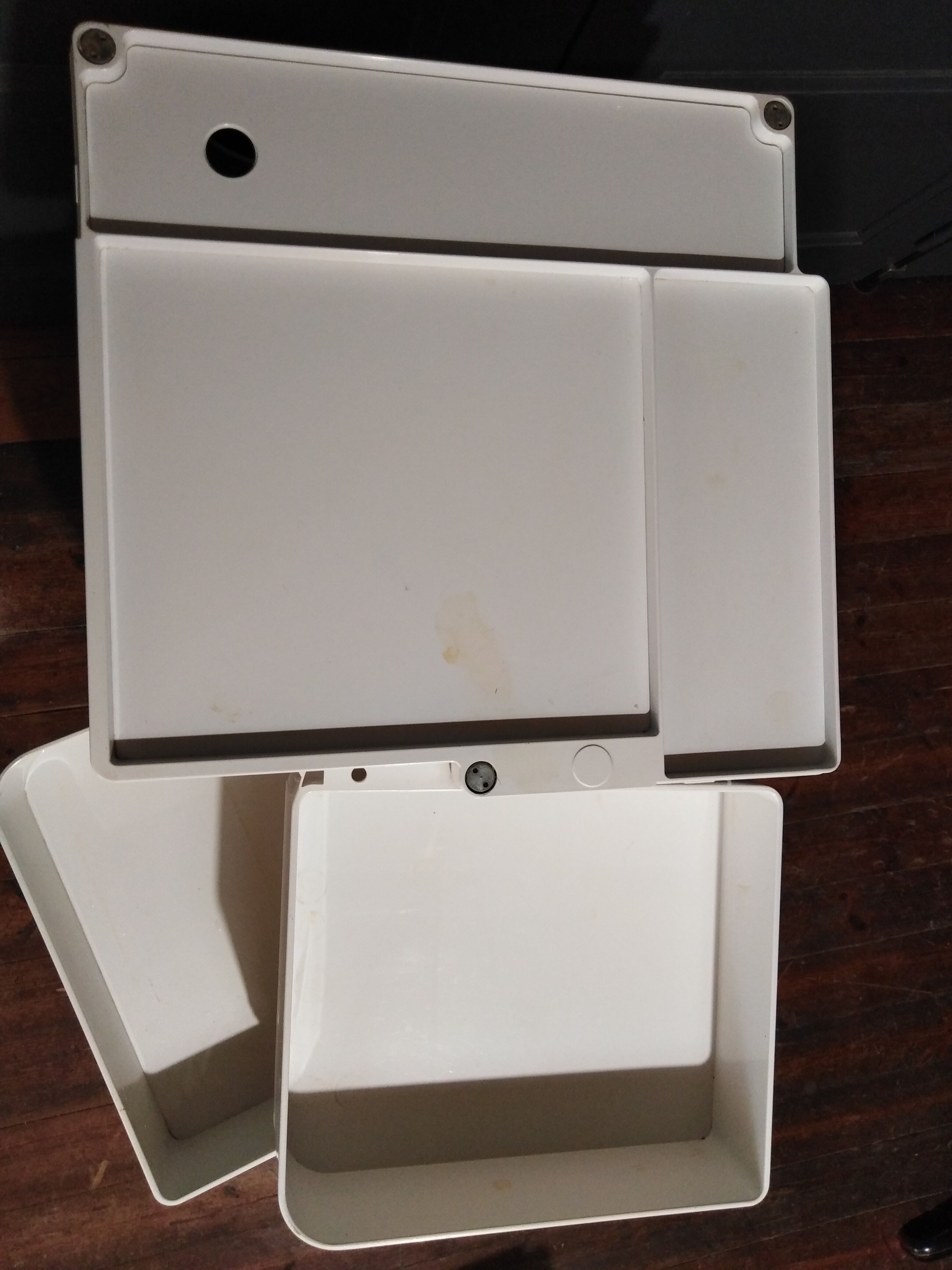 Joe Colombo - serves Boby Trolley