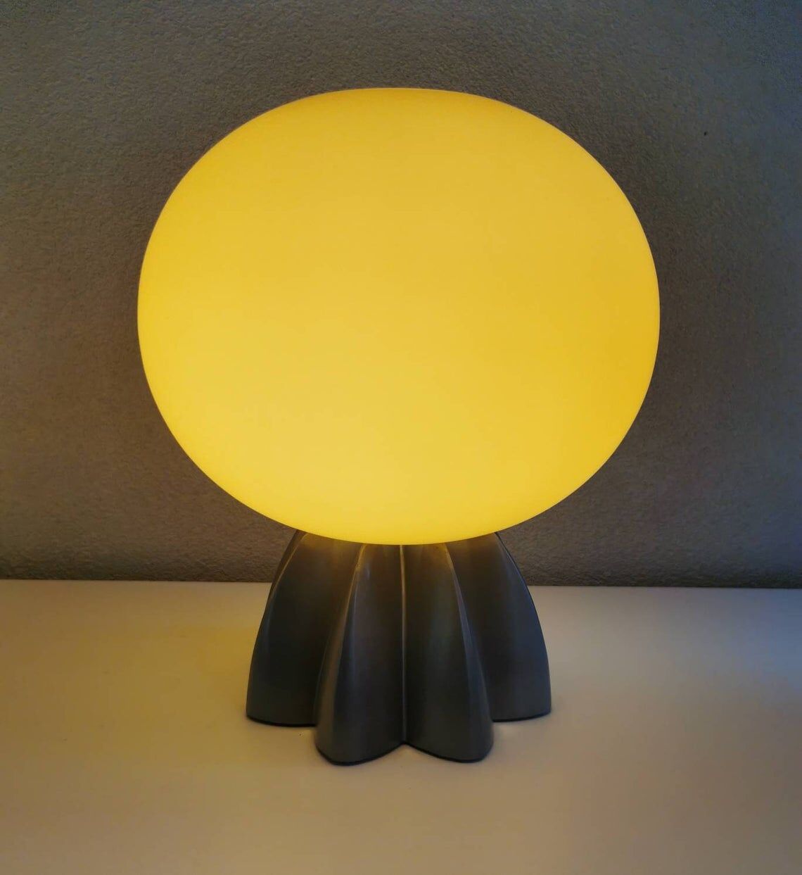 Set of 2 beautiful Foscarini table lamps with 80s Murano glass