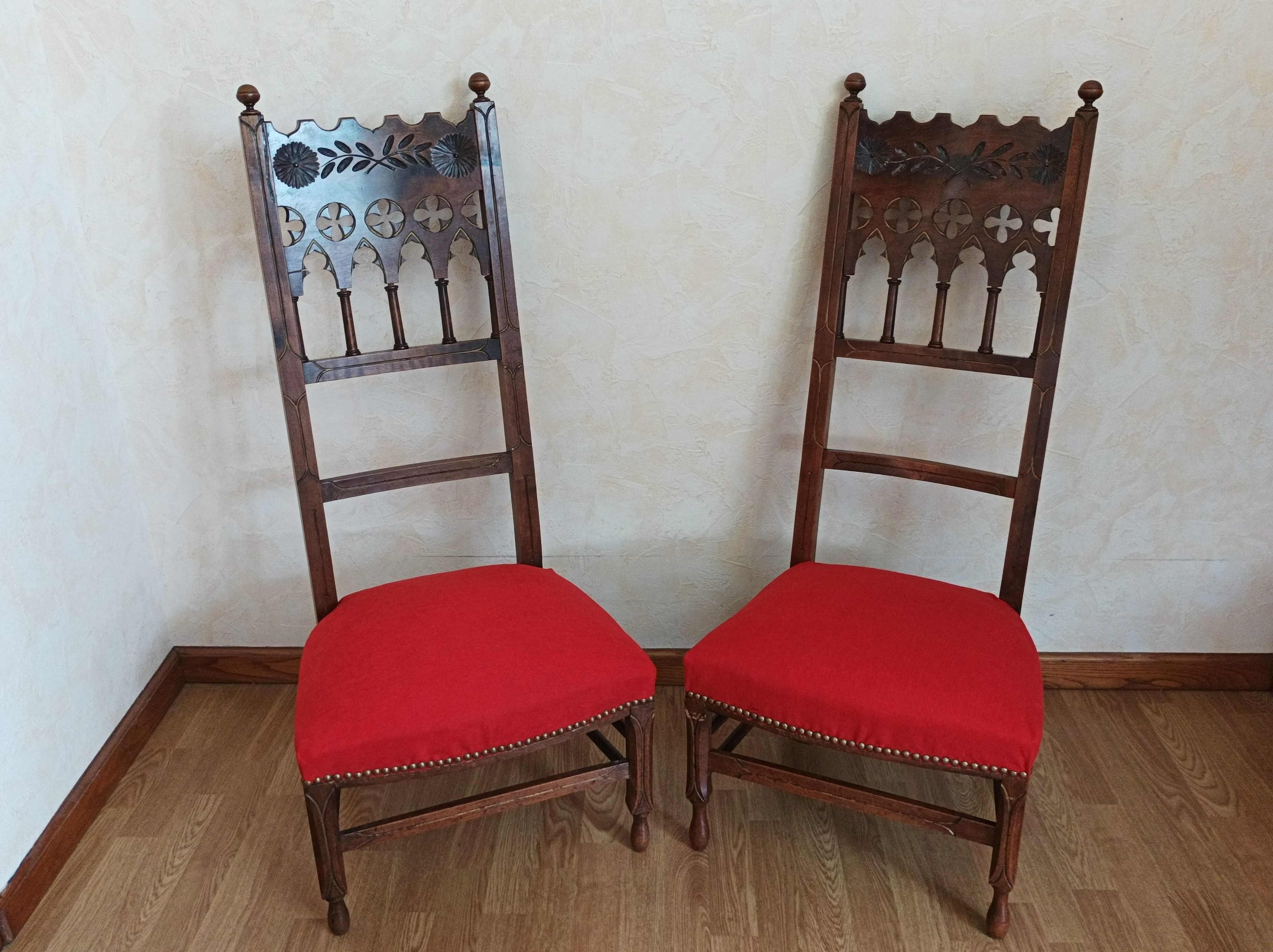 Chaises à la cathédrale
