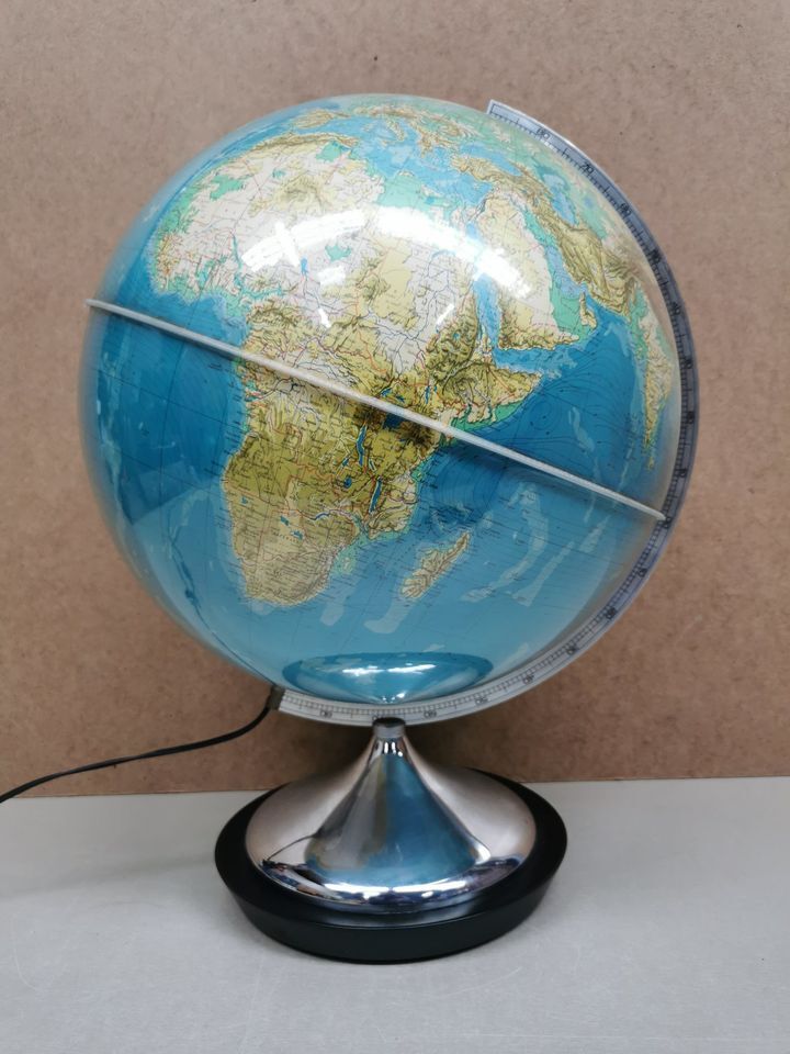 Beautiful bright vintage globe, 70's chrome foot lamp night light