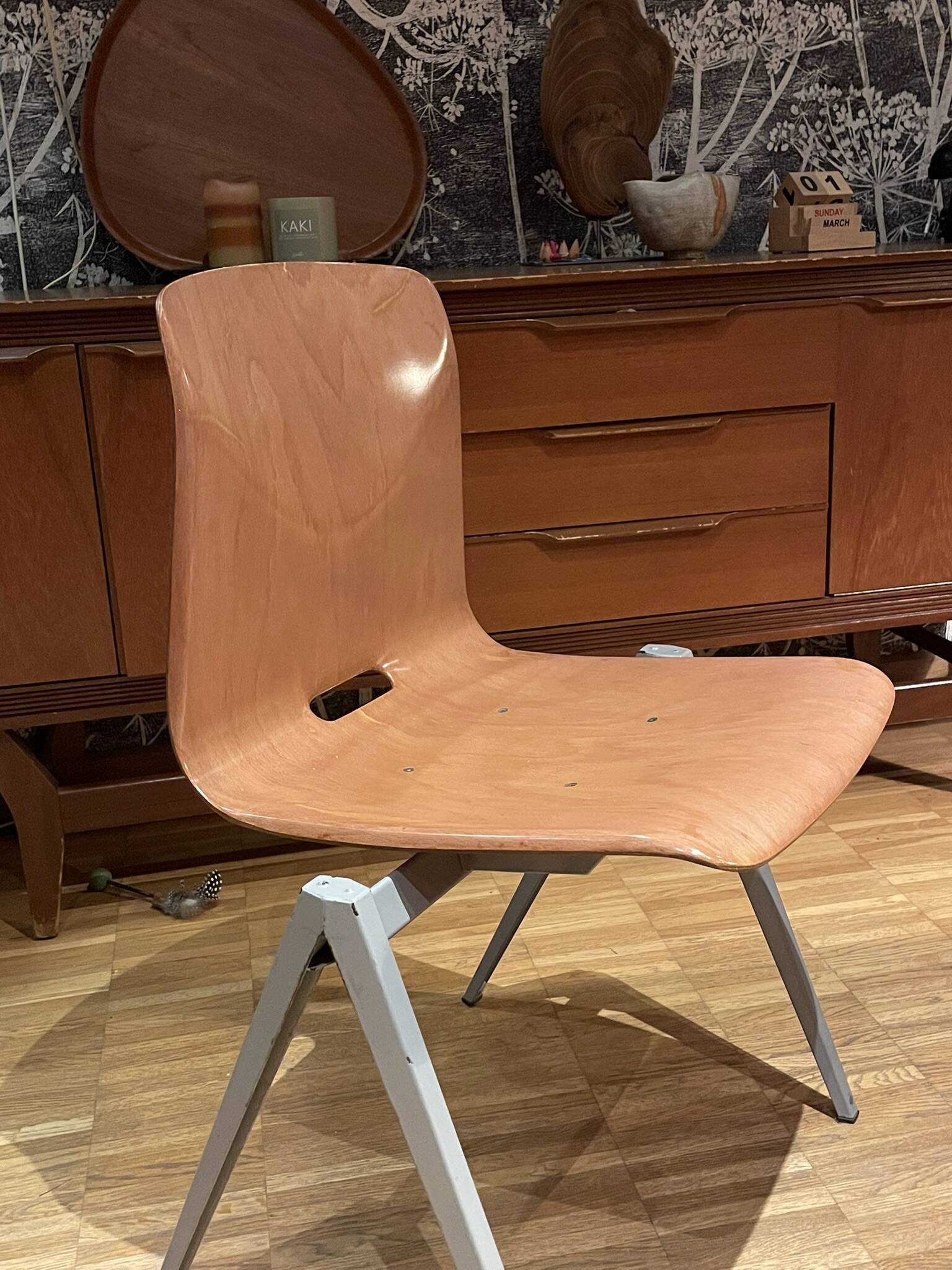 Set of 6 original vintage Pagwood/Pagholz chairs in excellent condition.