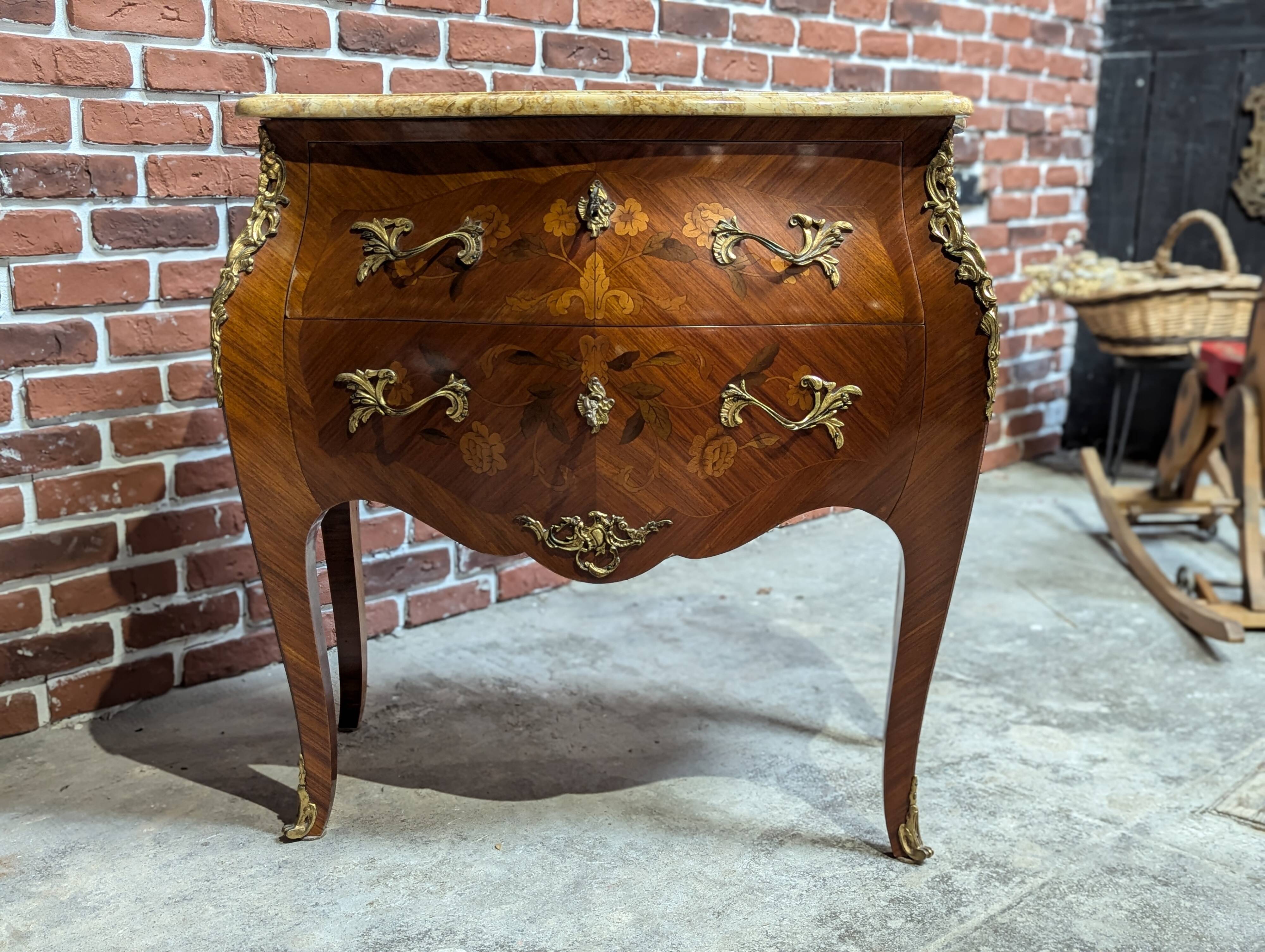 Commode de style Louis XV