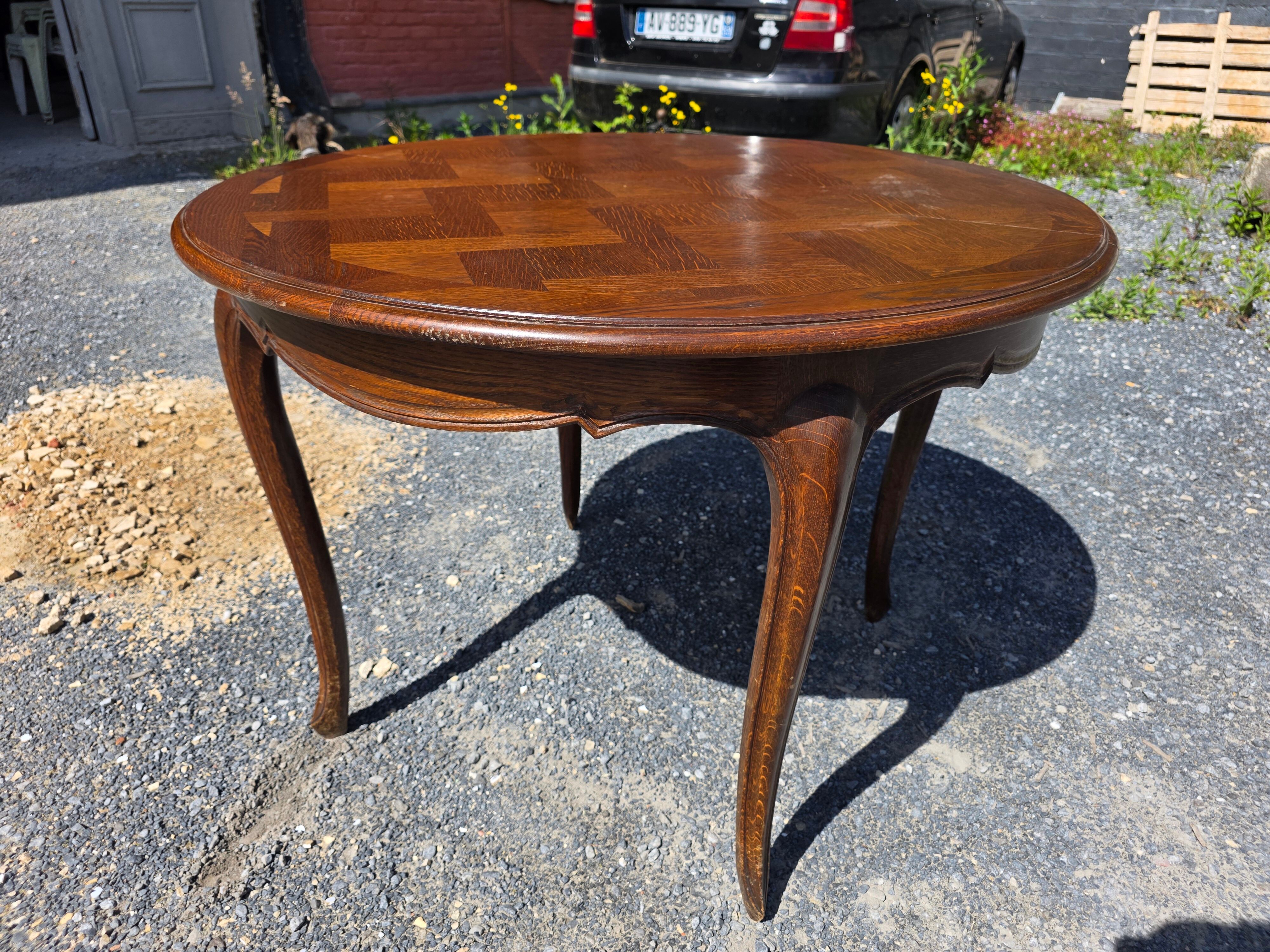 Extendable table in Louis XV style in oak (2 extensions)