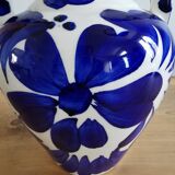 Baluster vase in painted ceramic decoration flowers