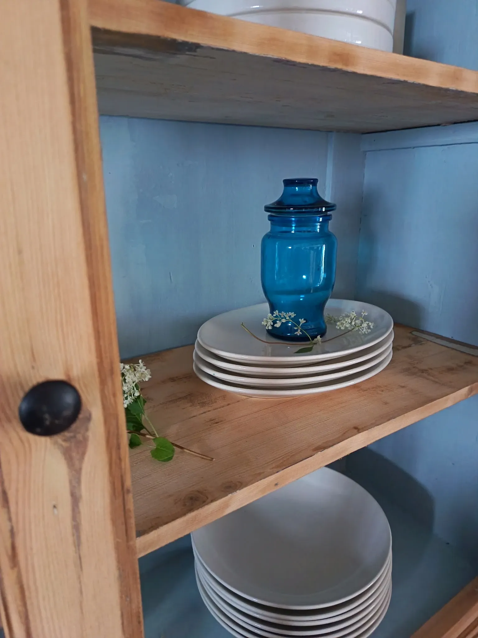 Old country dresser