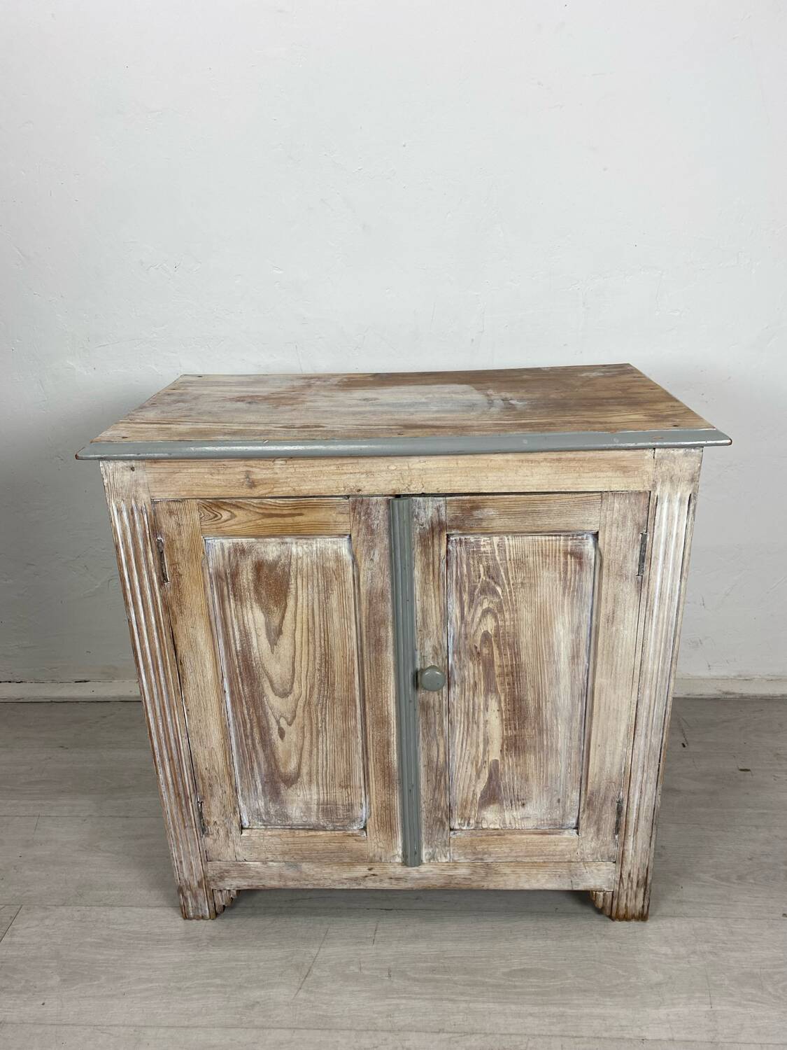 Little Parisian buffet