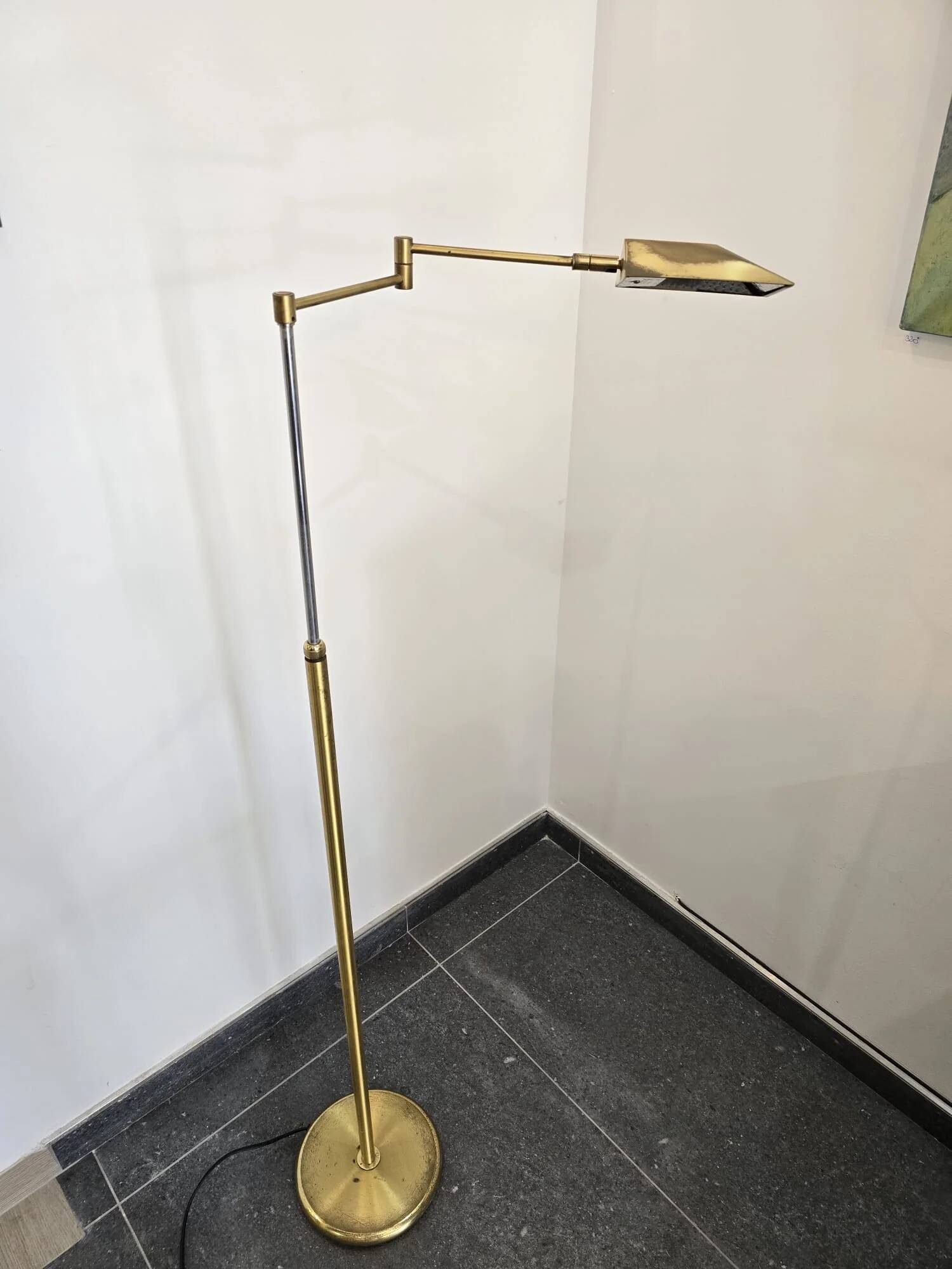 Italian articulated brass reading lamp – Tagliabue & Portonaro – 1980s-1990s