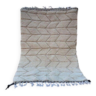 Traditional handmade pure wool Berber rug size 150 x 250 cm.
