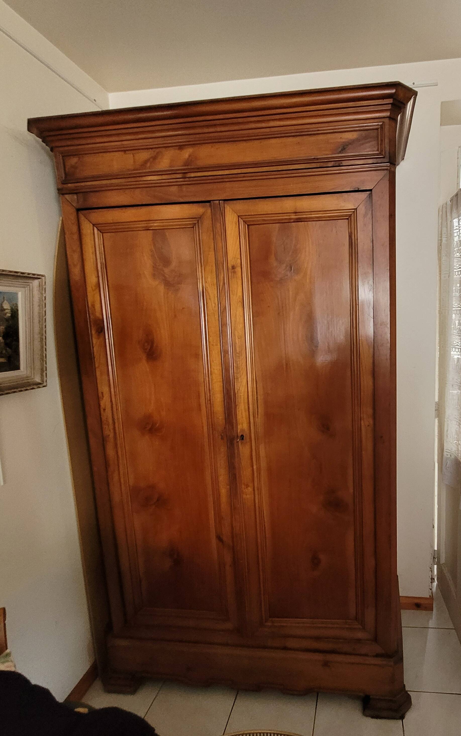 Armoire début XXe en merisier verni