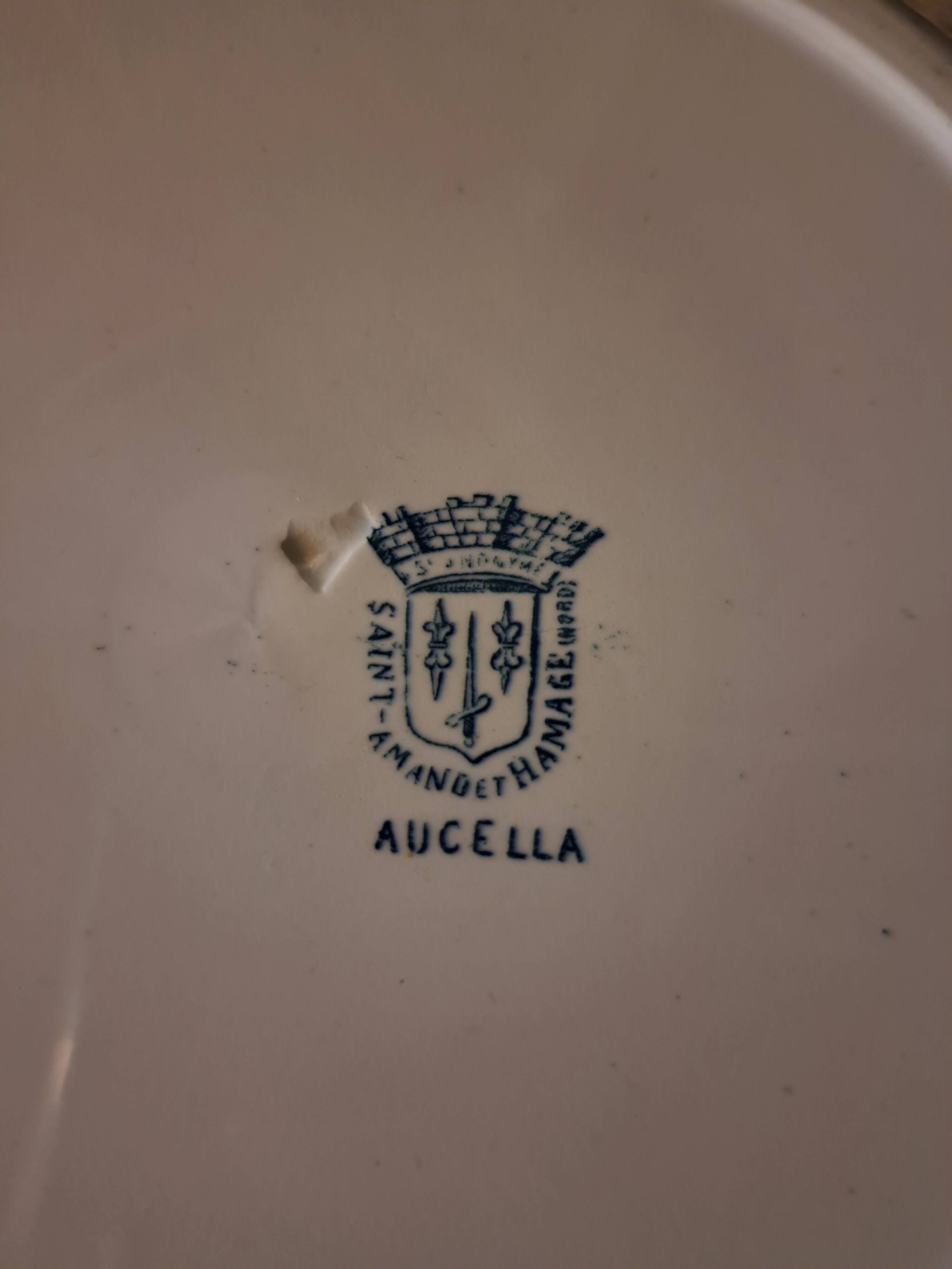 Plat rond creux Saint Amand Hamage Aucella