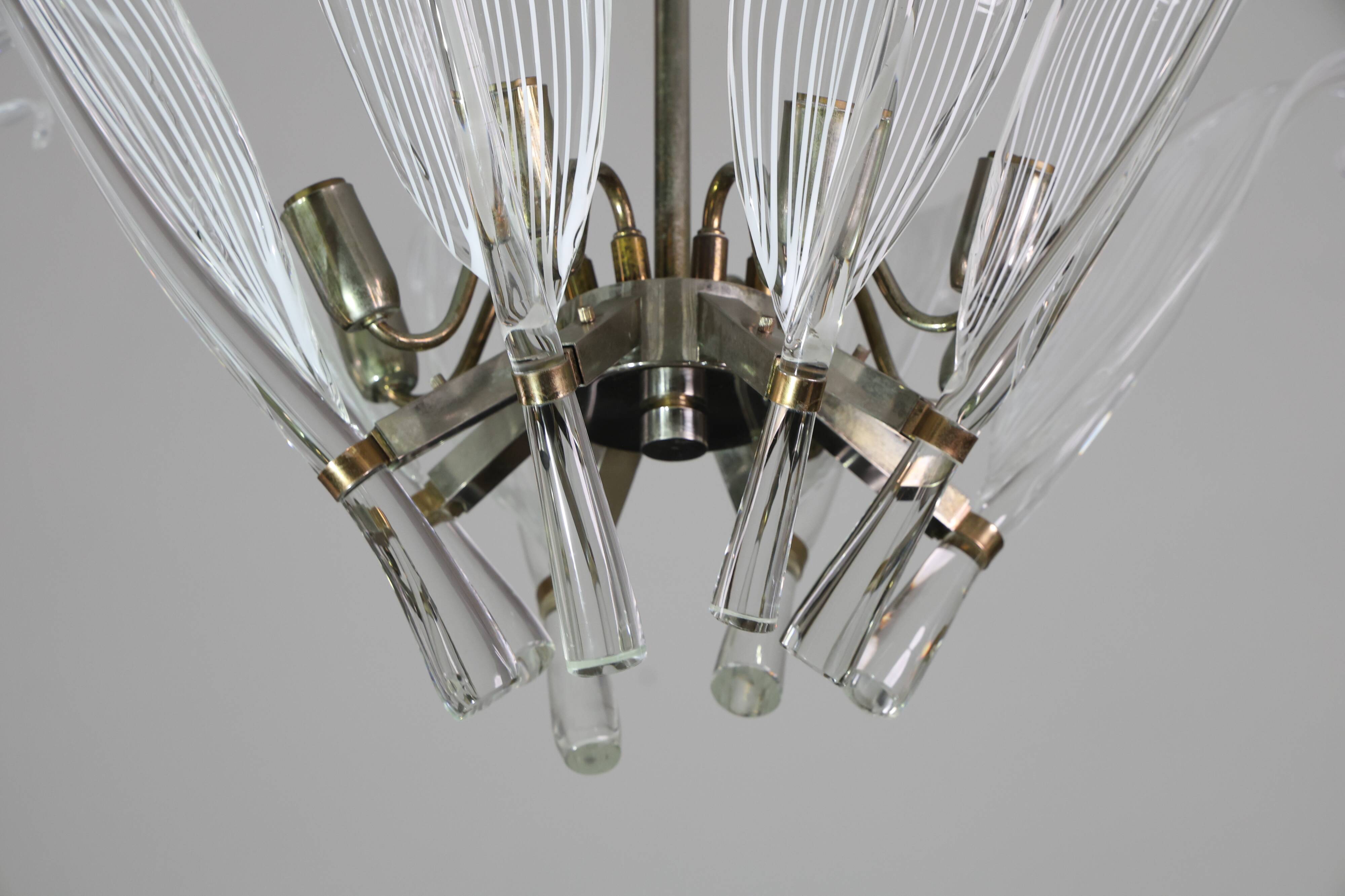 Extraordinary Large Transparent Murano Glass Leaves Chandelier by Franco Lu