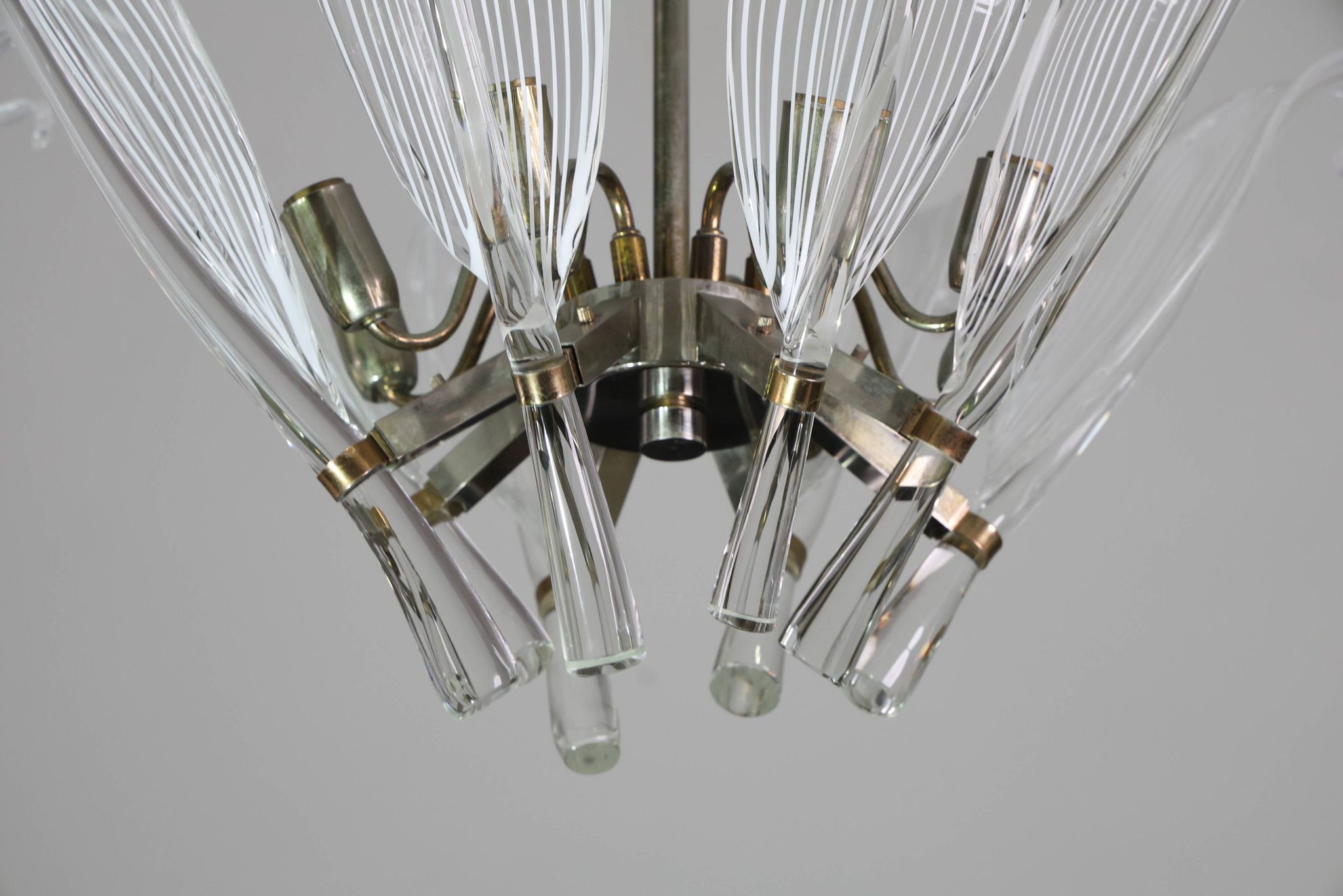 Extraordinary Large Transparent Murano Glass Leaves Chandelier by Franco Lu