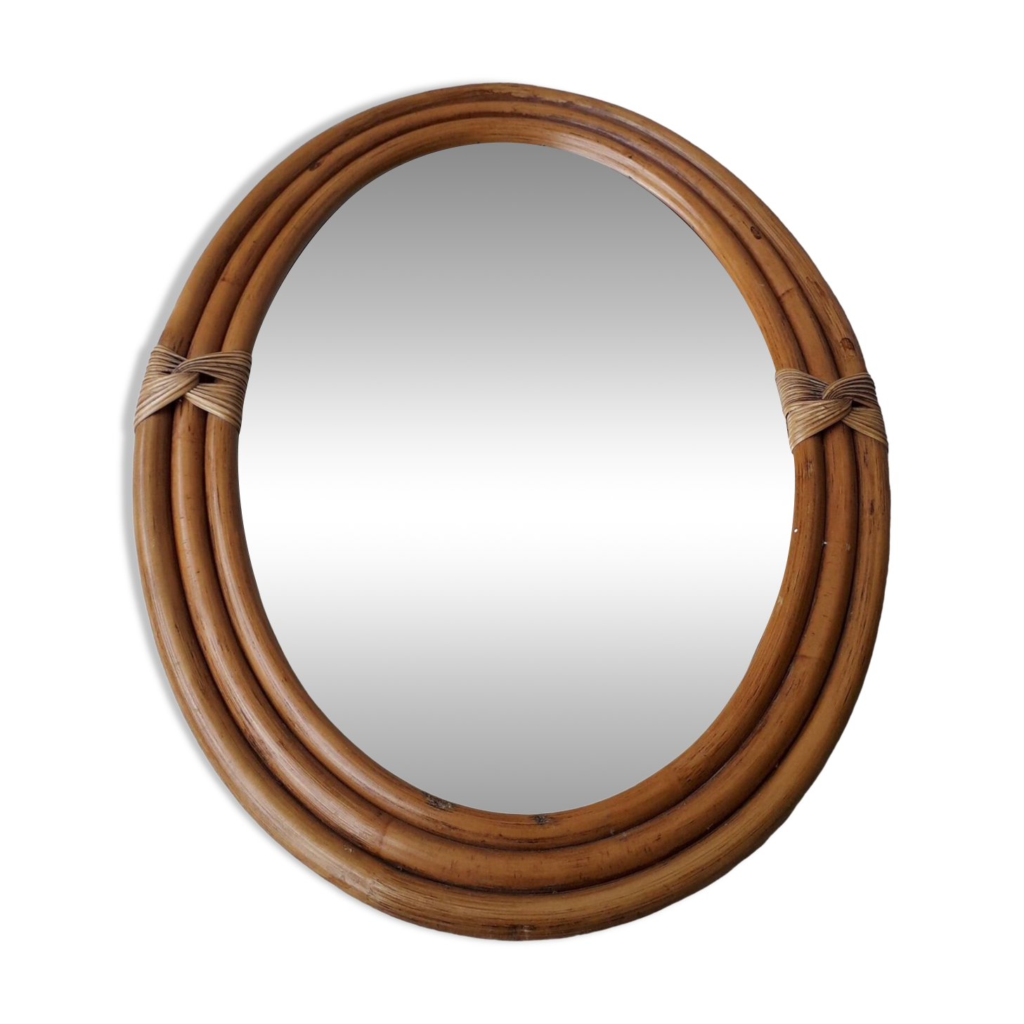 Oval rattan mirror