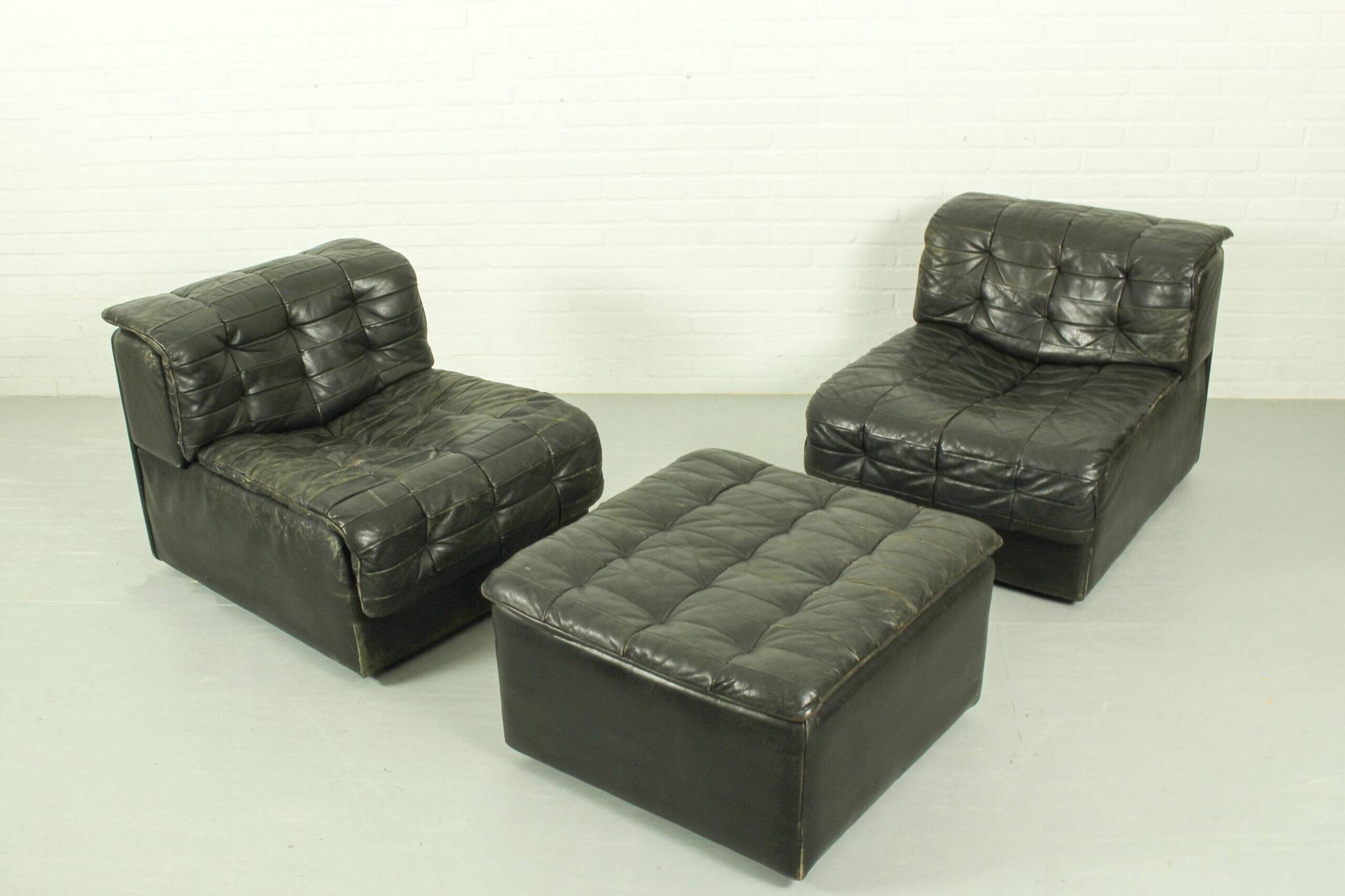 Salon modulaire De Sede DS-11 – cuir noir, design suisse des années 1970