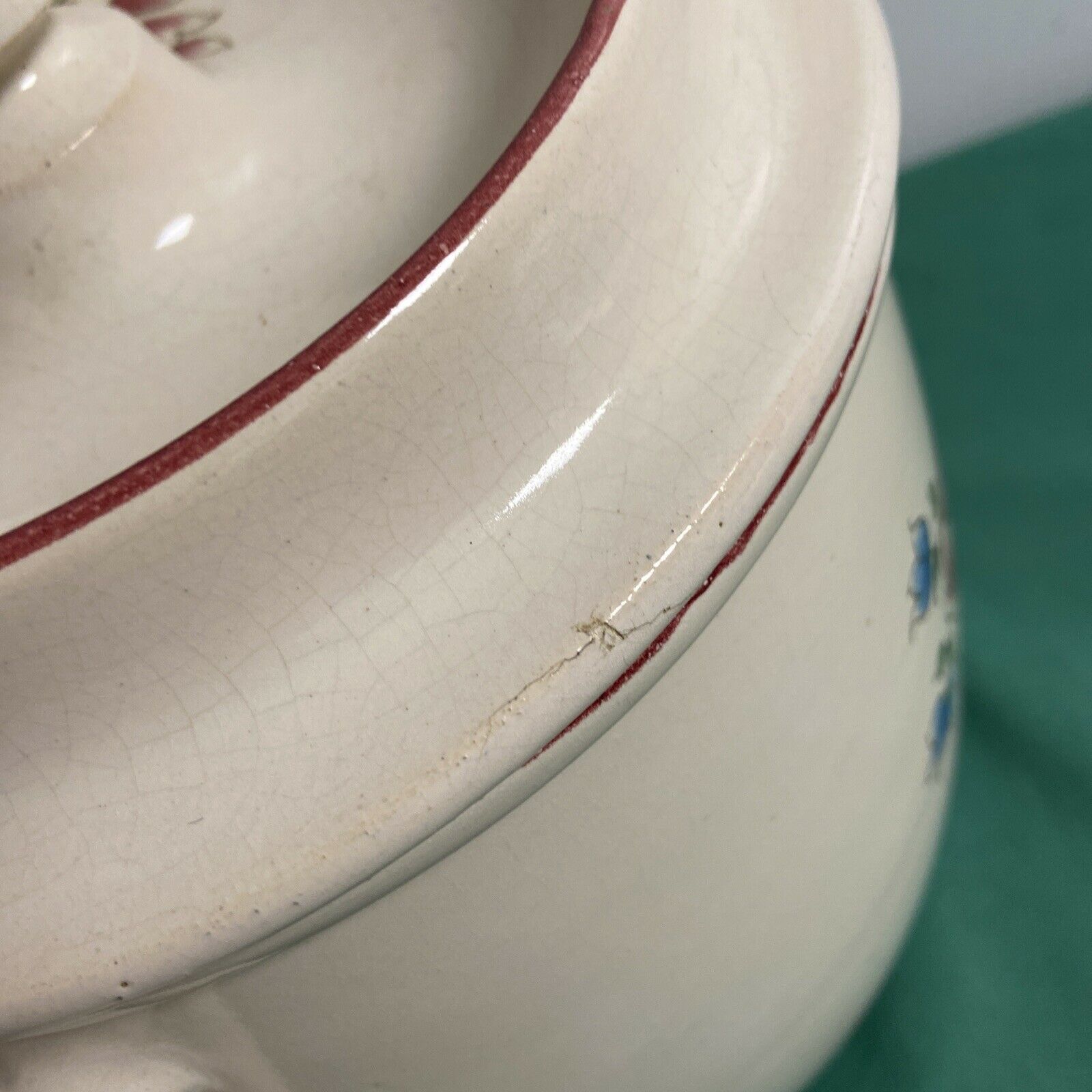 Pot shape pot with vintage ceramic lid floral decoration