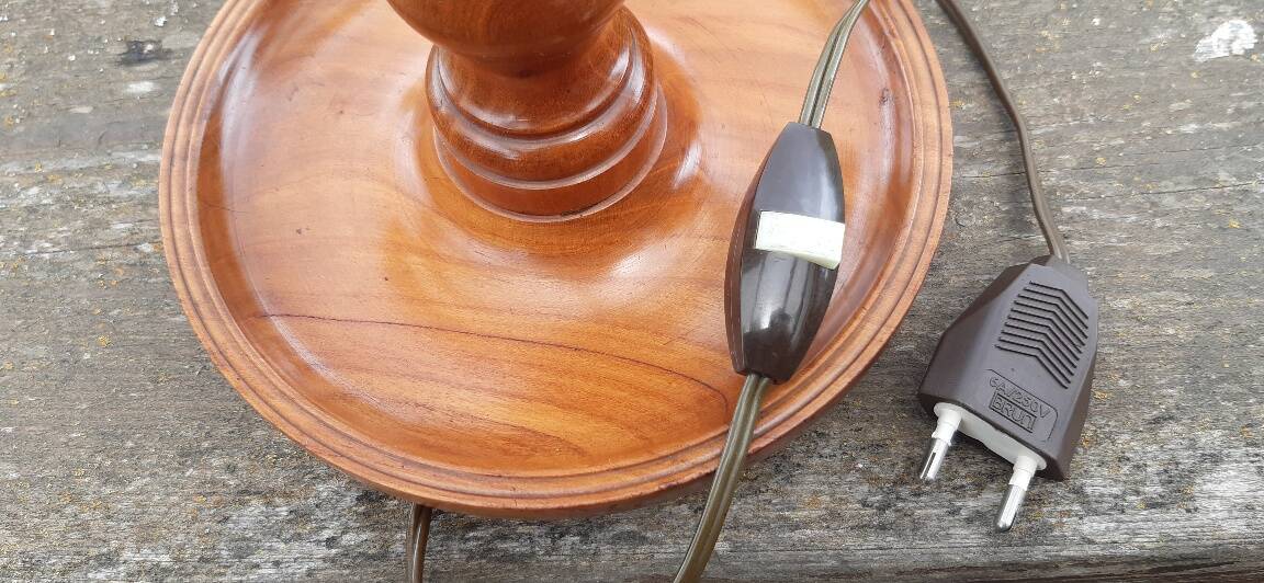 Vintage turned wood lamp FREE DELIVERY