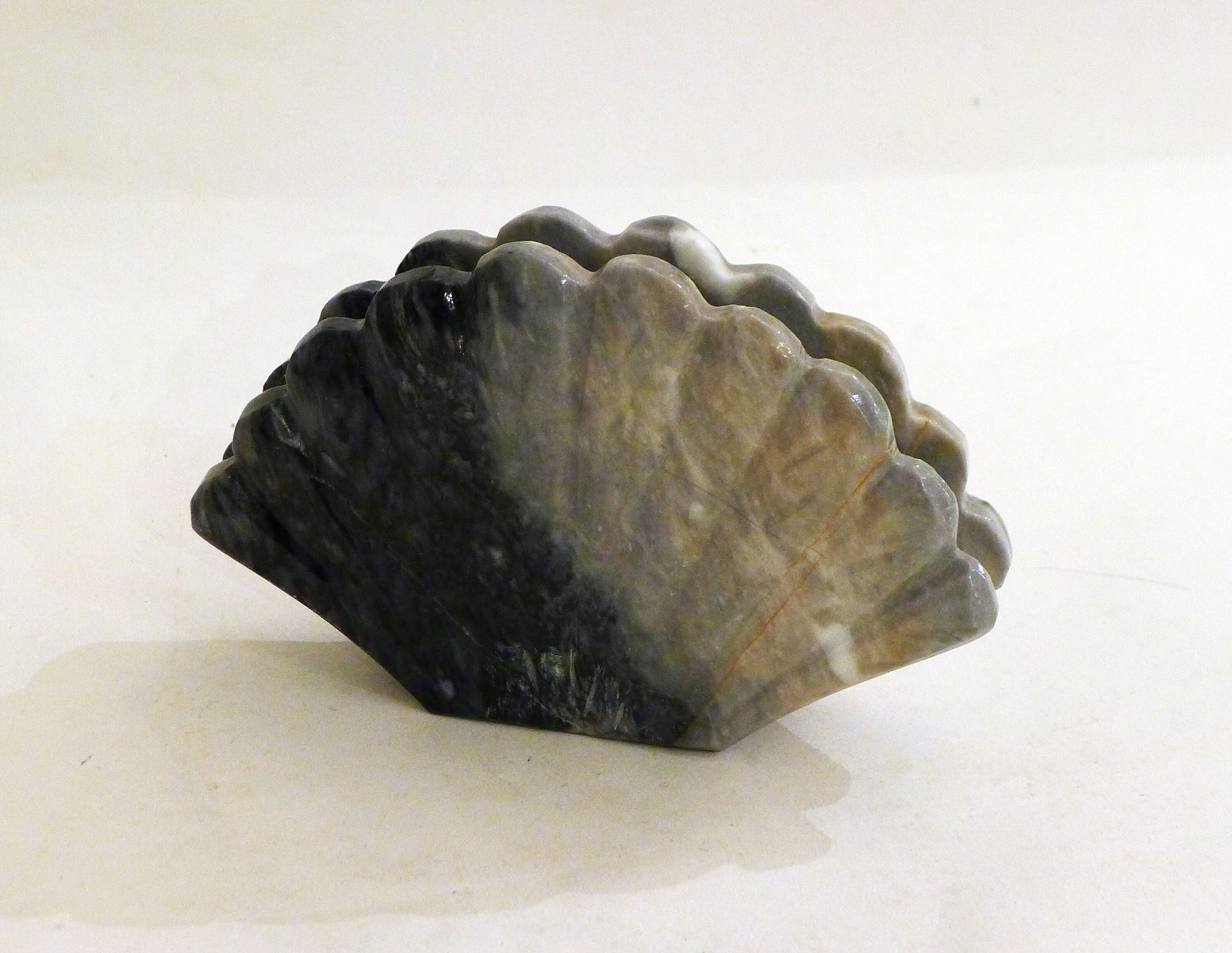 Letter holder Marble shell