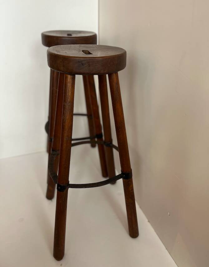 Paire de tabourets en bois massif