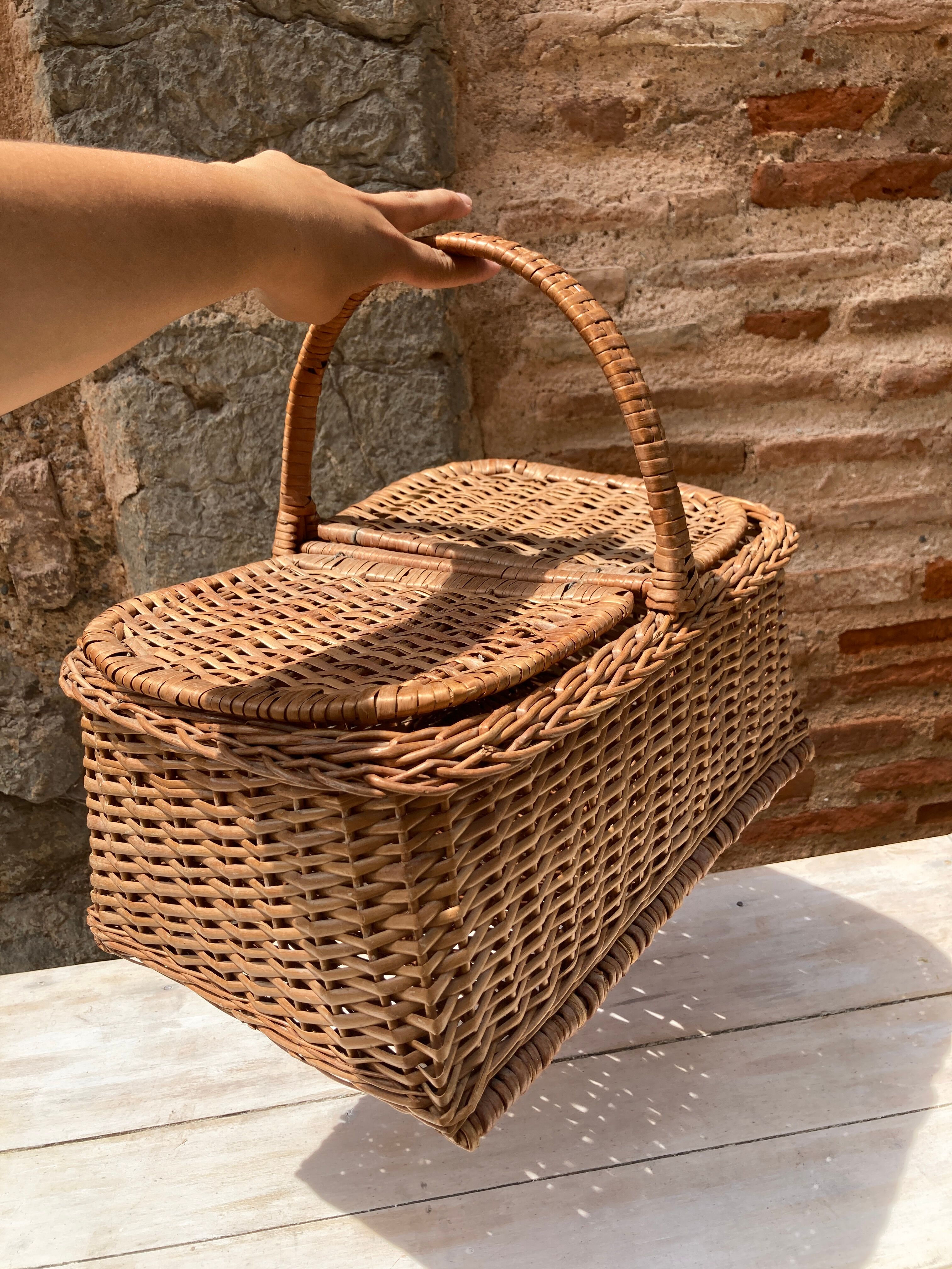Picnic basket