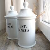 Porcelain medicine jars