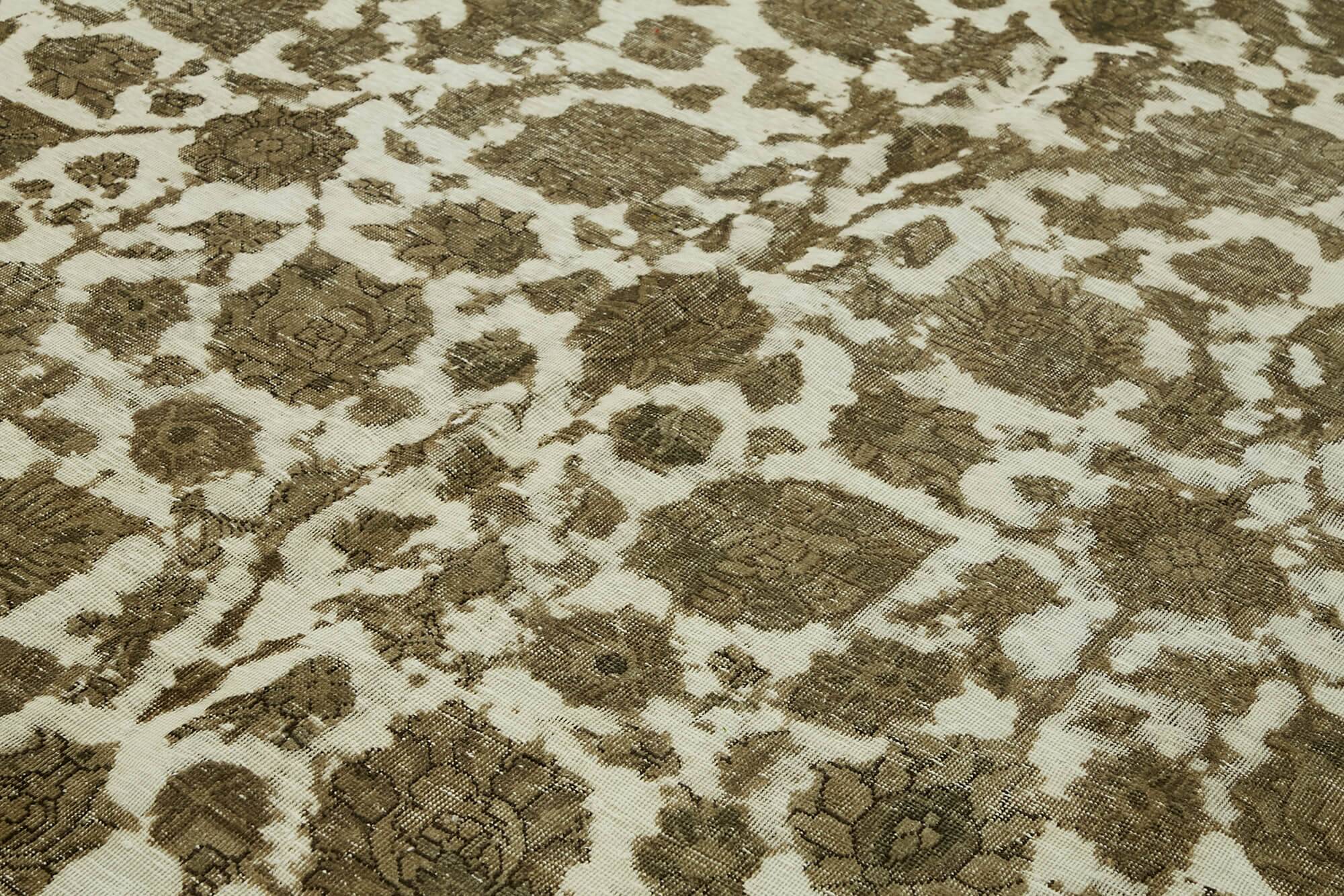 Hand-Knotted Anatolian Vintage 1970s 286 cm x 390 cm Beige Wool Carpet