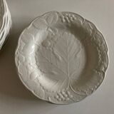 Set of 12 English earthenware plates Burleigh Davenport relief Vine leaf and strawberries