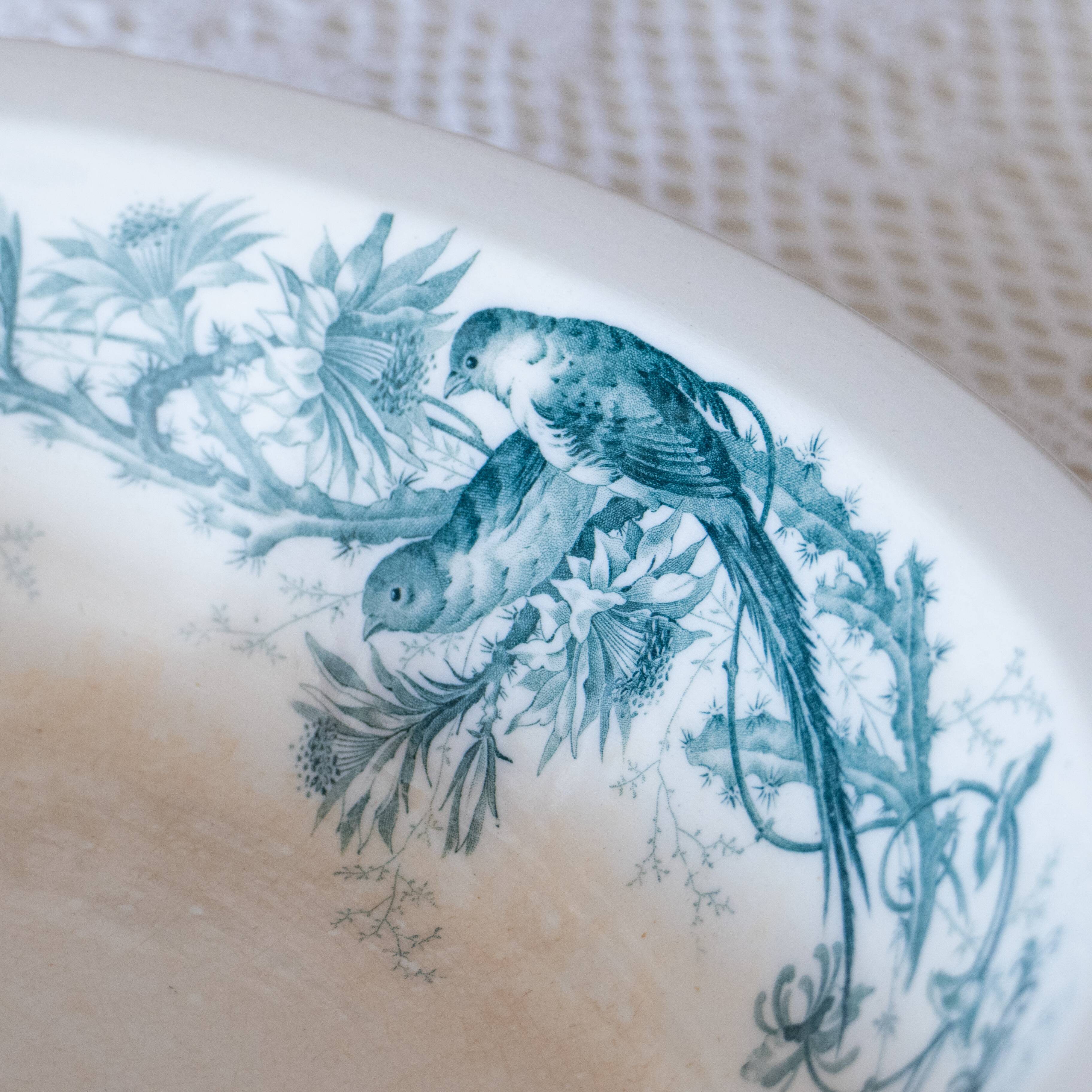 Large old iron earth dish Villeroy & Boch birds