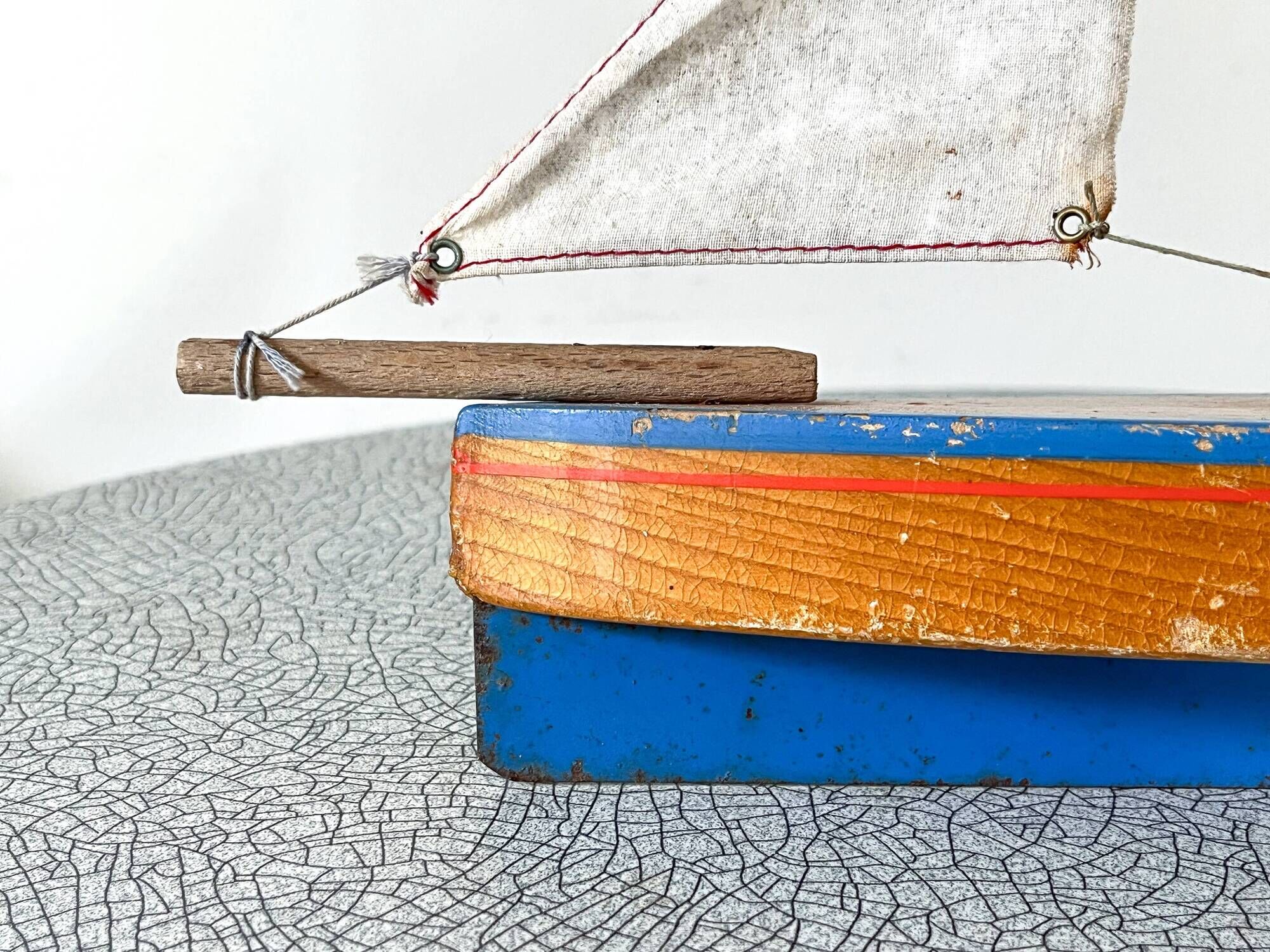 Giraud Sauveur brand half-deep hull basin sailing barque.