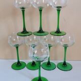 8 Alsace wine glasses with engraved green grape cluster decoration