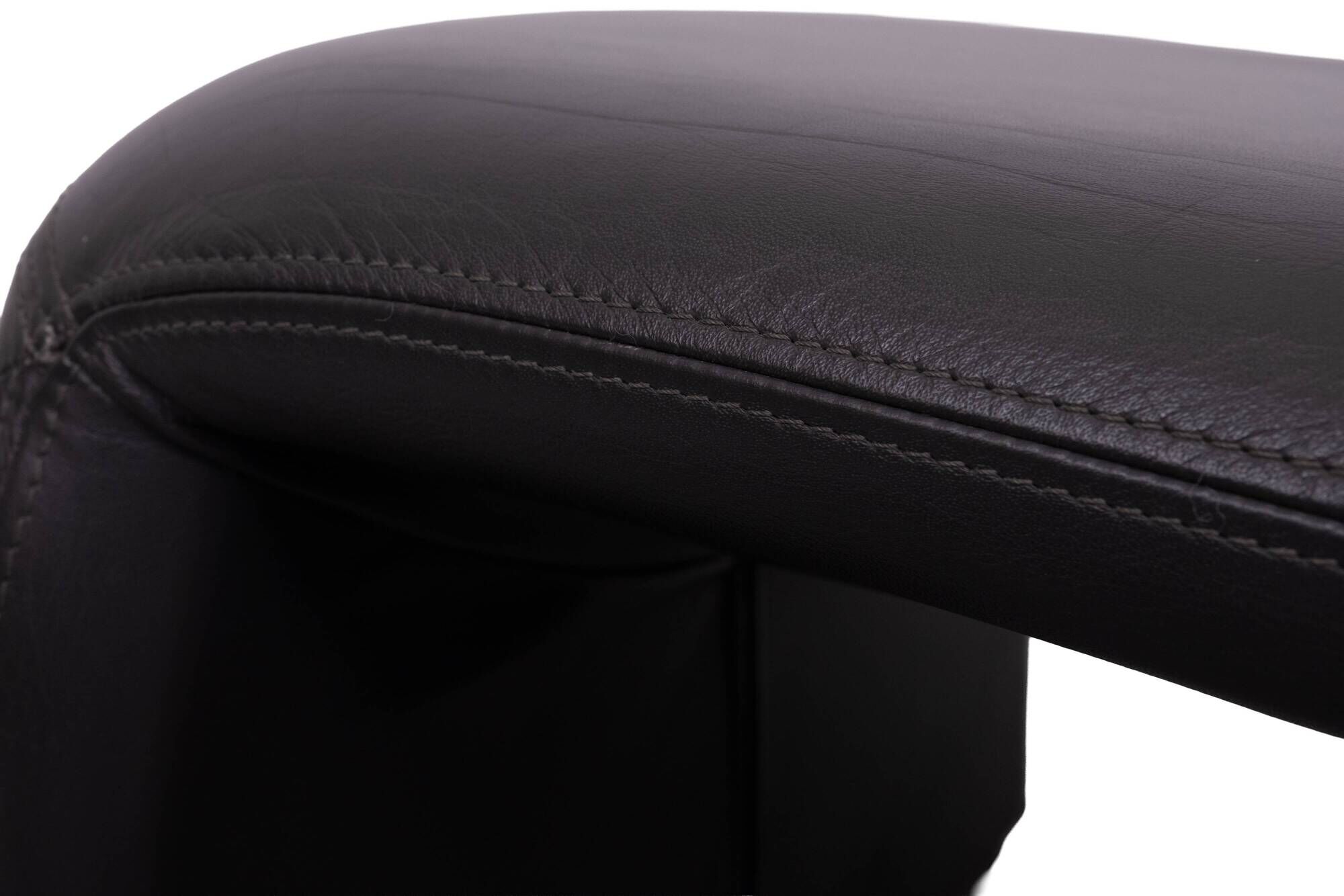 Leolux Ottoman or Footstool organic shaped 1980s