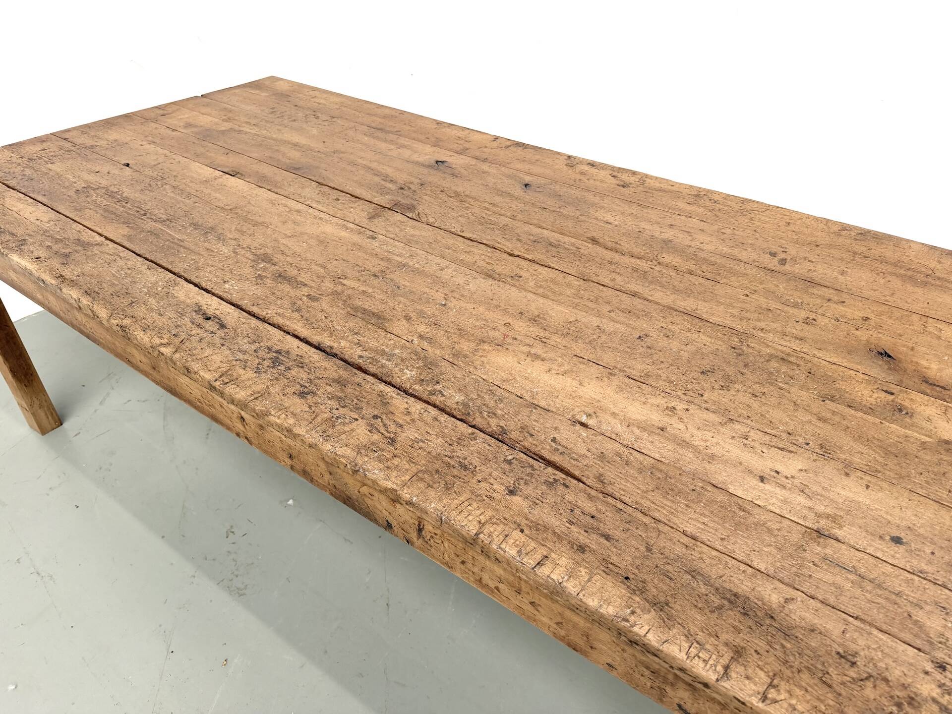 Large brutalist farmhouse table in solid oak from the 1950s.