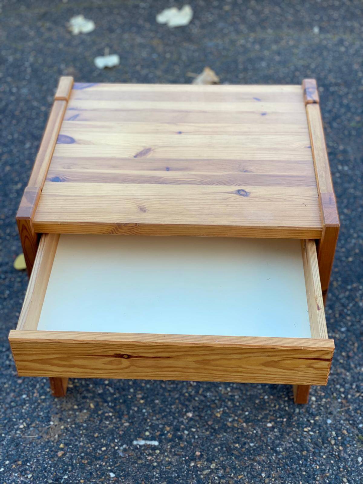Commode table d'appoint scandinave en bois massif