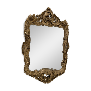 Miroir Louis XV en bois sculpté doré Epoque fin XVIII siècle