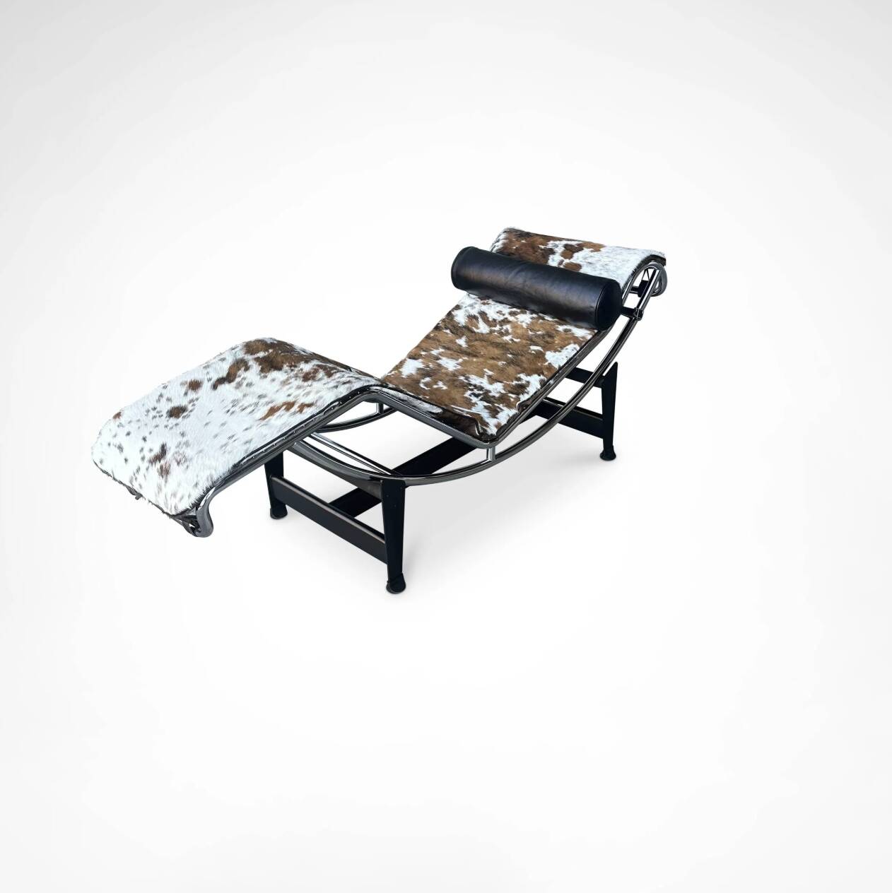 LC4 double ponyskin chaise longue by Le Corbusier for Cassina 1990s
