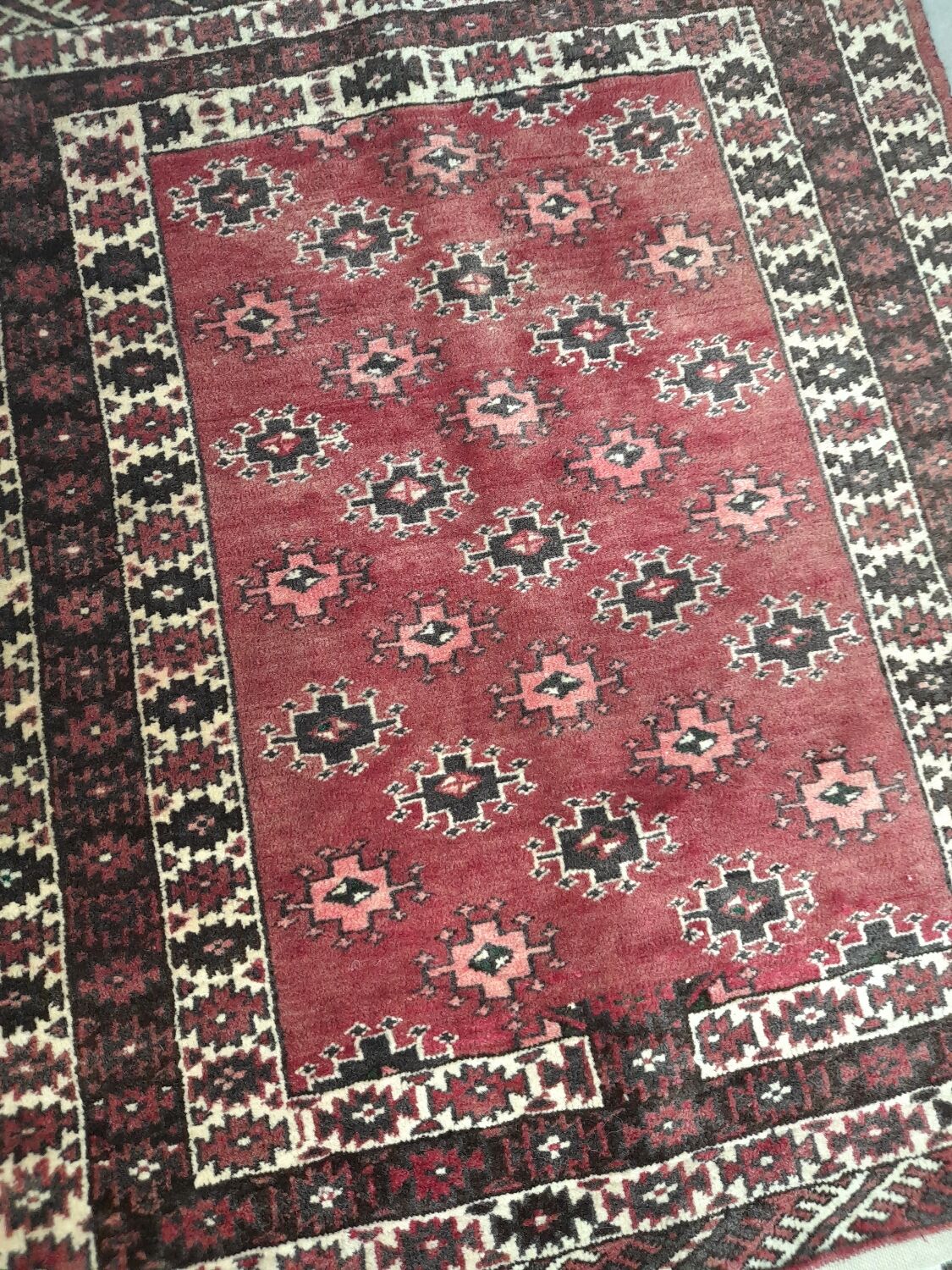 Handmade oriental rug 1.12 x 0.81m