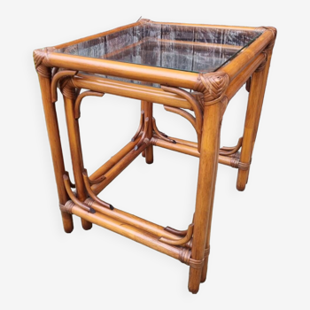 Tables basses gigogne, bambou, rotin et verre, années 70