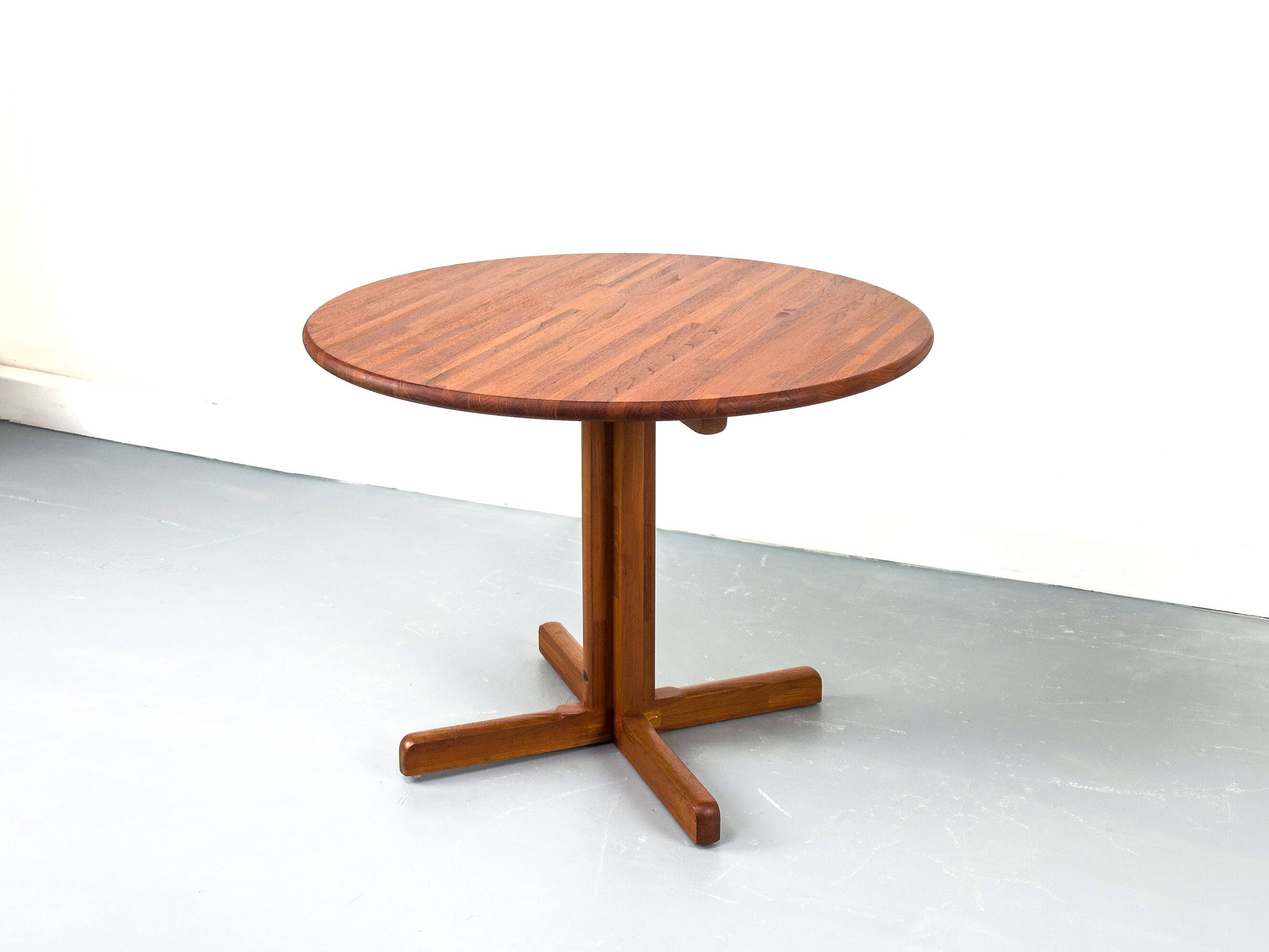 Round Dining Table in Solid Teak, 1970s