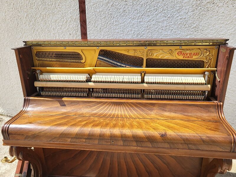 Old piano gaveau paris