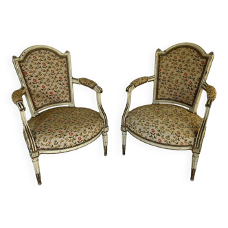 Paire de fauteuils chapeau de gendarme époque Louis XVI, 18ème