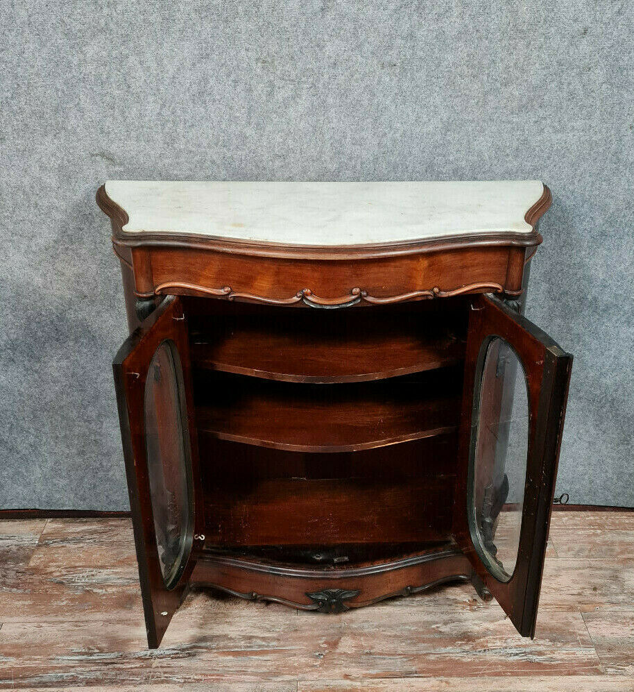 Meuble vitrine Boulle galbé époque Napoléon III en acajou et bois noirci vers 1850