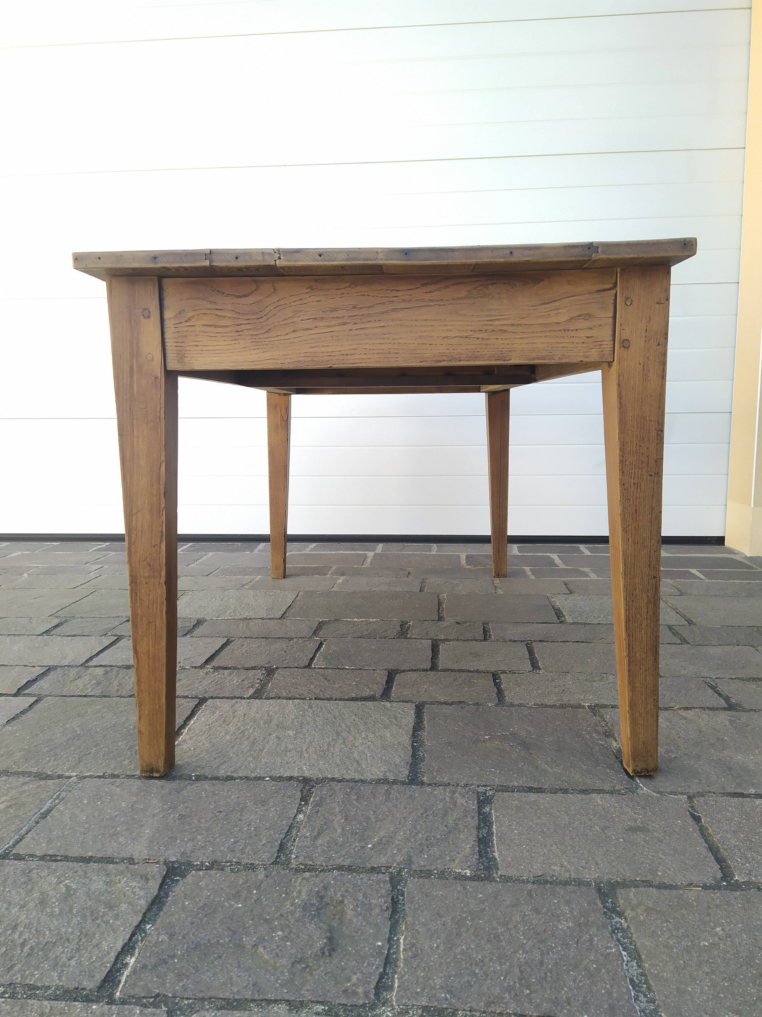Farm table