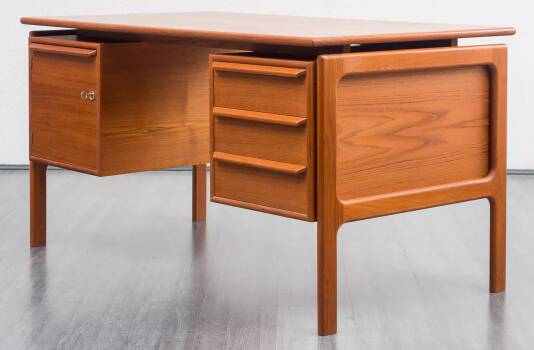 Danish desk from the 60s, teak