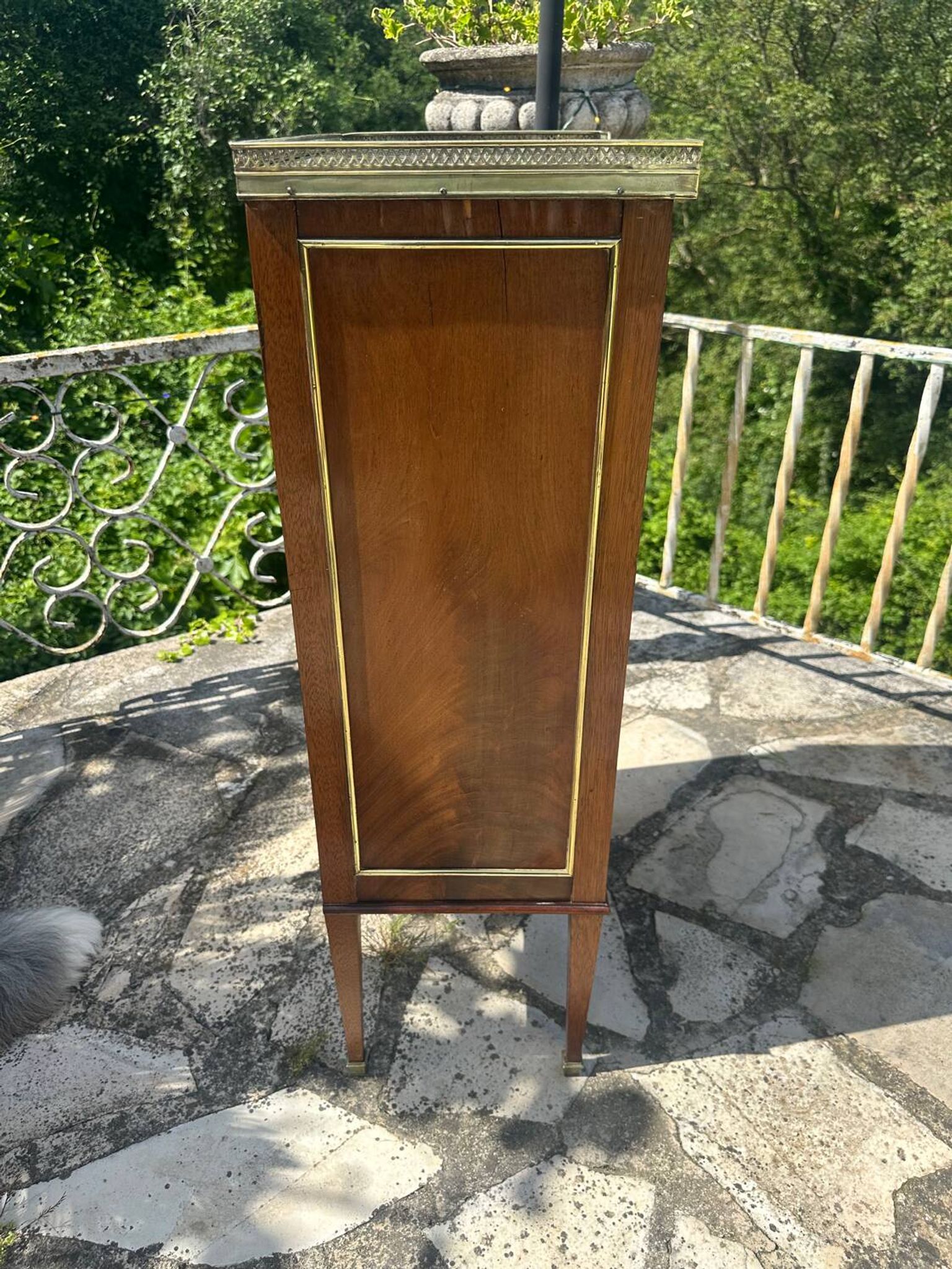 Chiffonnier /semainier en Acajou et loupe Époque XIX siècle