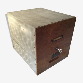 Storage box