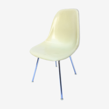 Chaise DSX Eames couleur parchemin