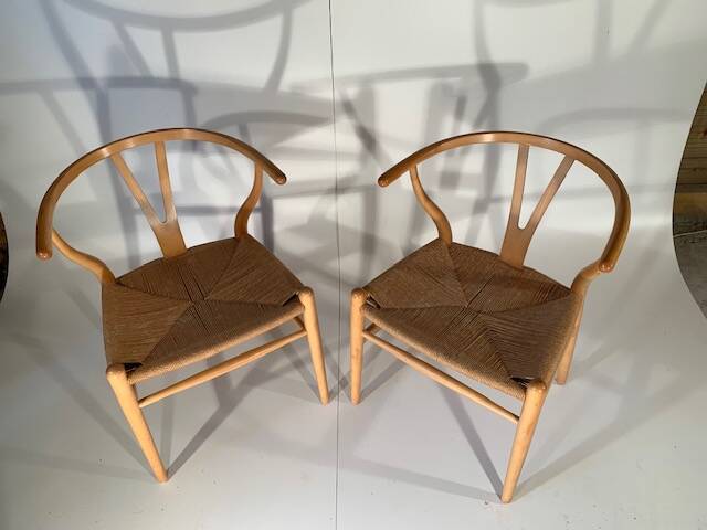 2 Wegner model Y chairs in beech