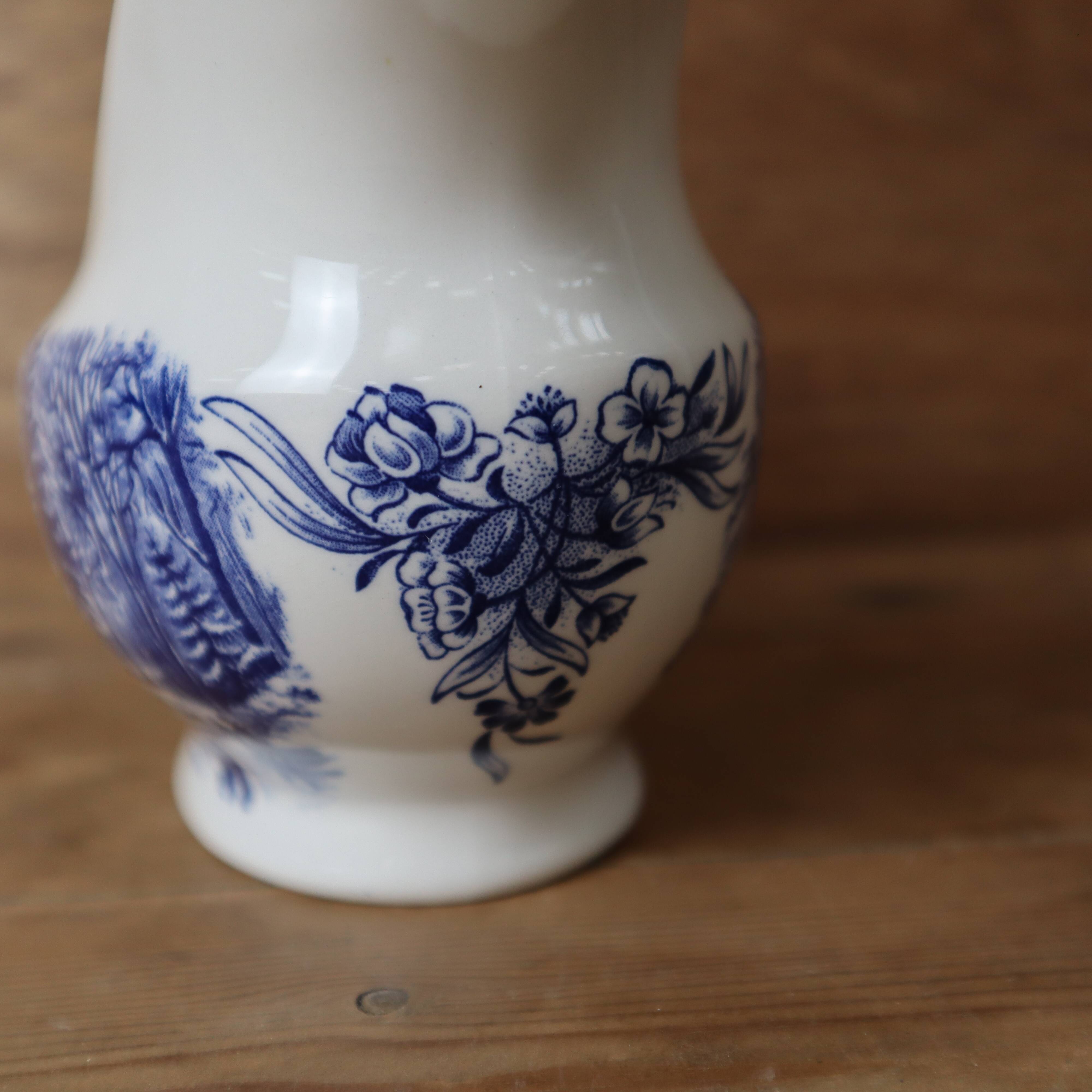 Old English Churchill "early winter" sauce boat