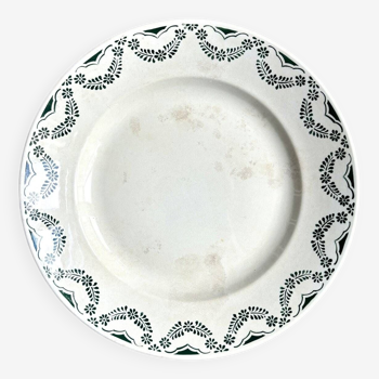 Badonviller round dish in iron clay, "Trianon" service