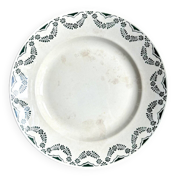 Plat rond Badonviller en terre de fer, service "Trianon"