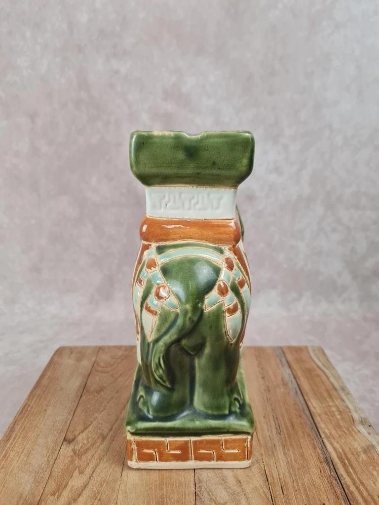 Cendrier éléphant en céramique émaillée vert et ocre – style asiatique vintage